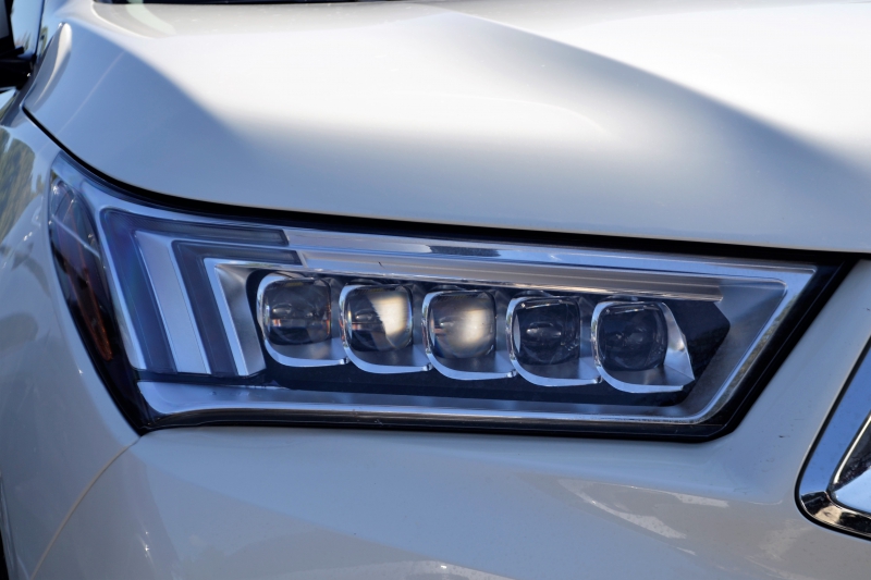 concession-auto-LES ARCS-min_acura-headlamp-2834131